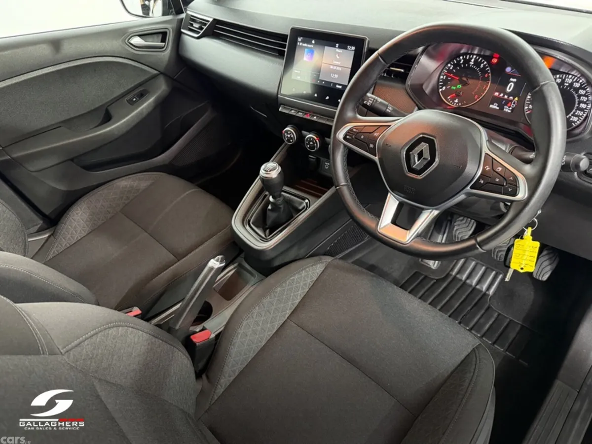 Renault Clio Hatchback, Petrol, 2022, Black