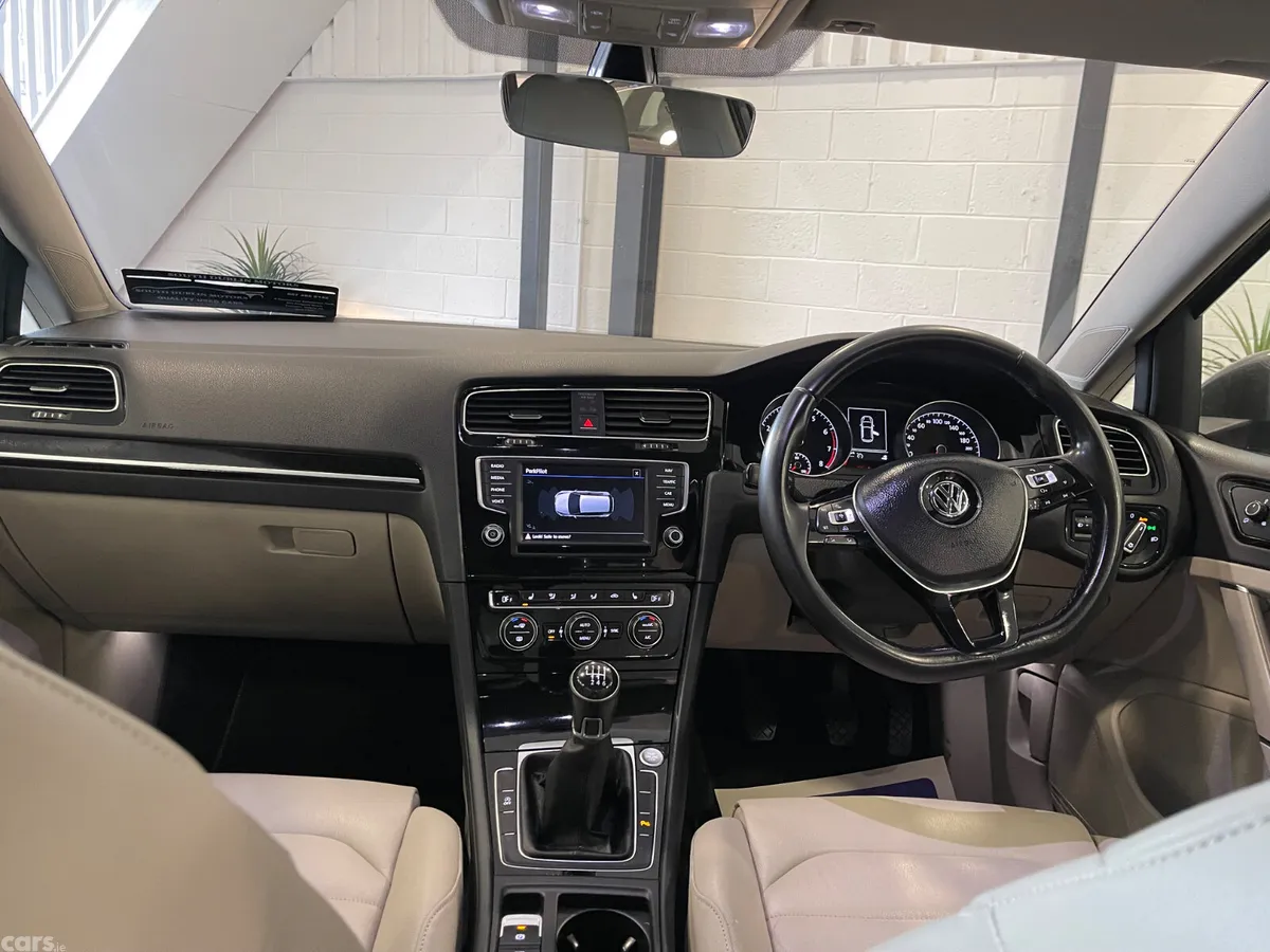 Volkswagen Golf Hatchback, Petrol, 2017, Grey