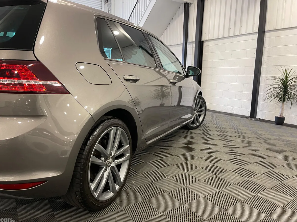 Volkswagen Golf Hatchback, Petrol, 2017, Grey