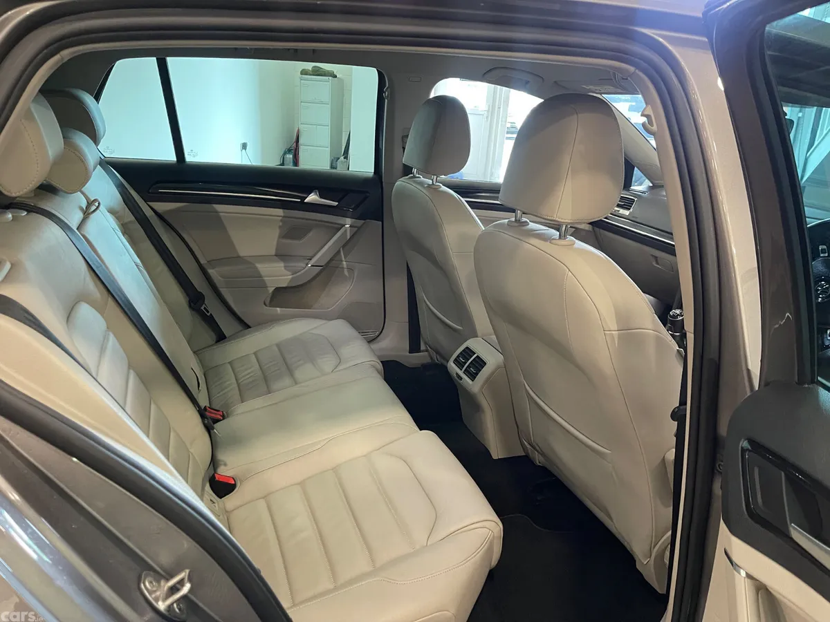 Volkswagen Golf Hatchback, Petrol, 2017, Grey