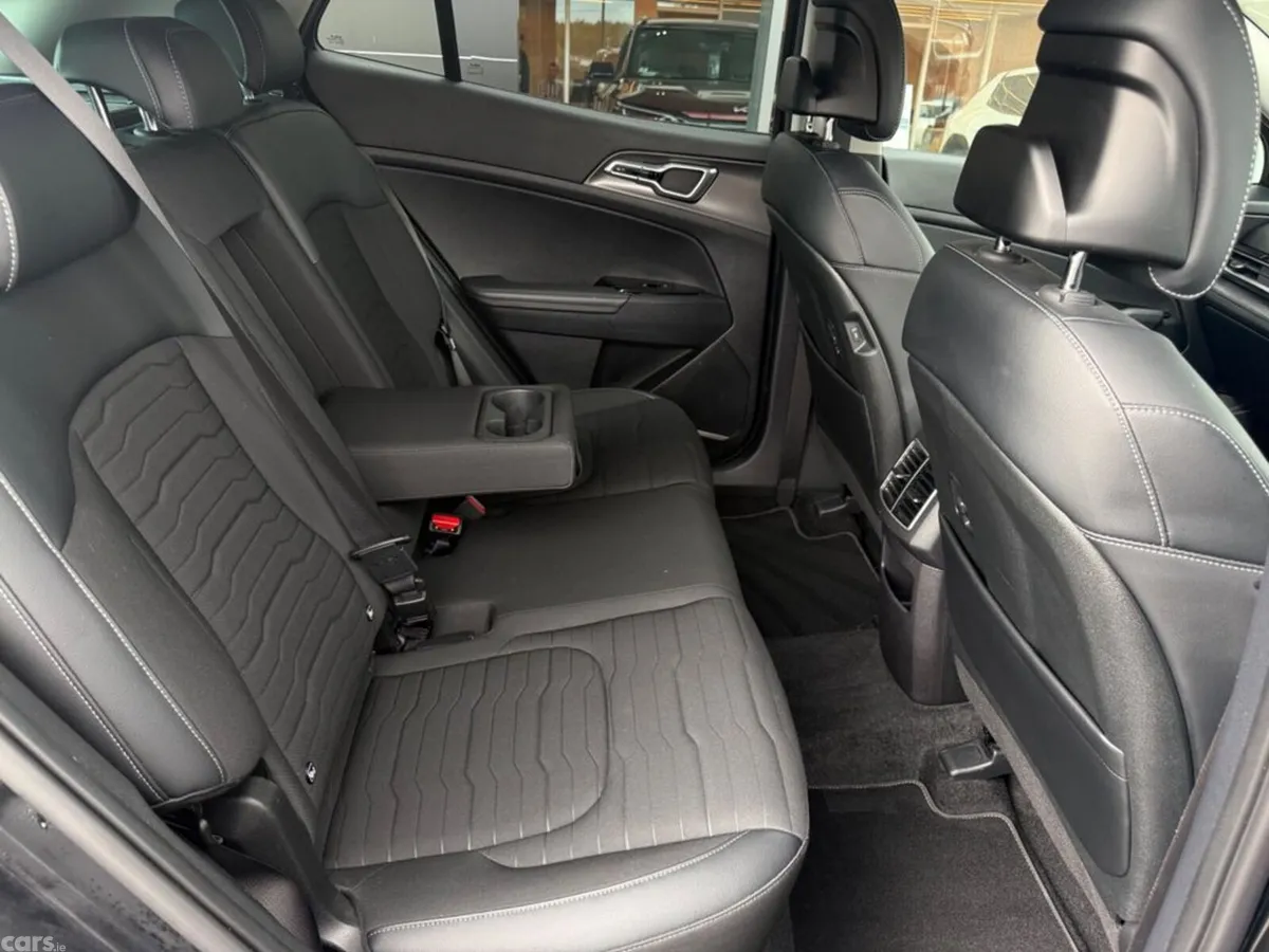 Kia Sportage MPV, Diesel, 2023, Black