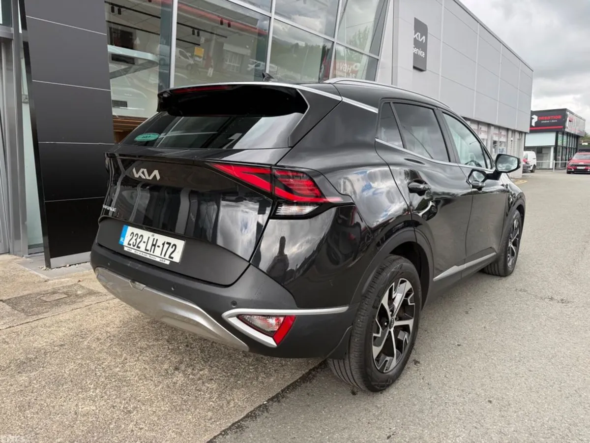 Kia Sportage MPV, Diesel, 2023, Black
