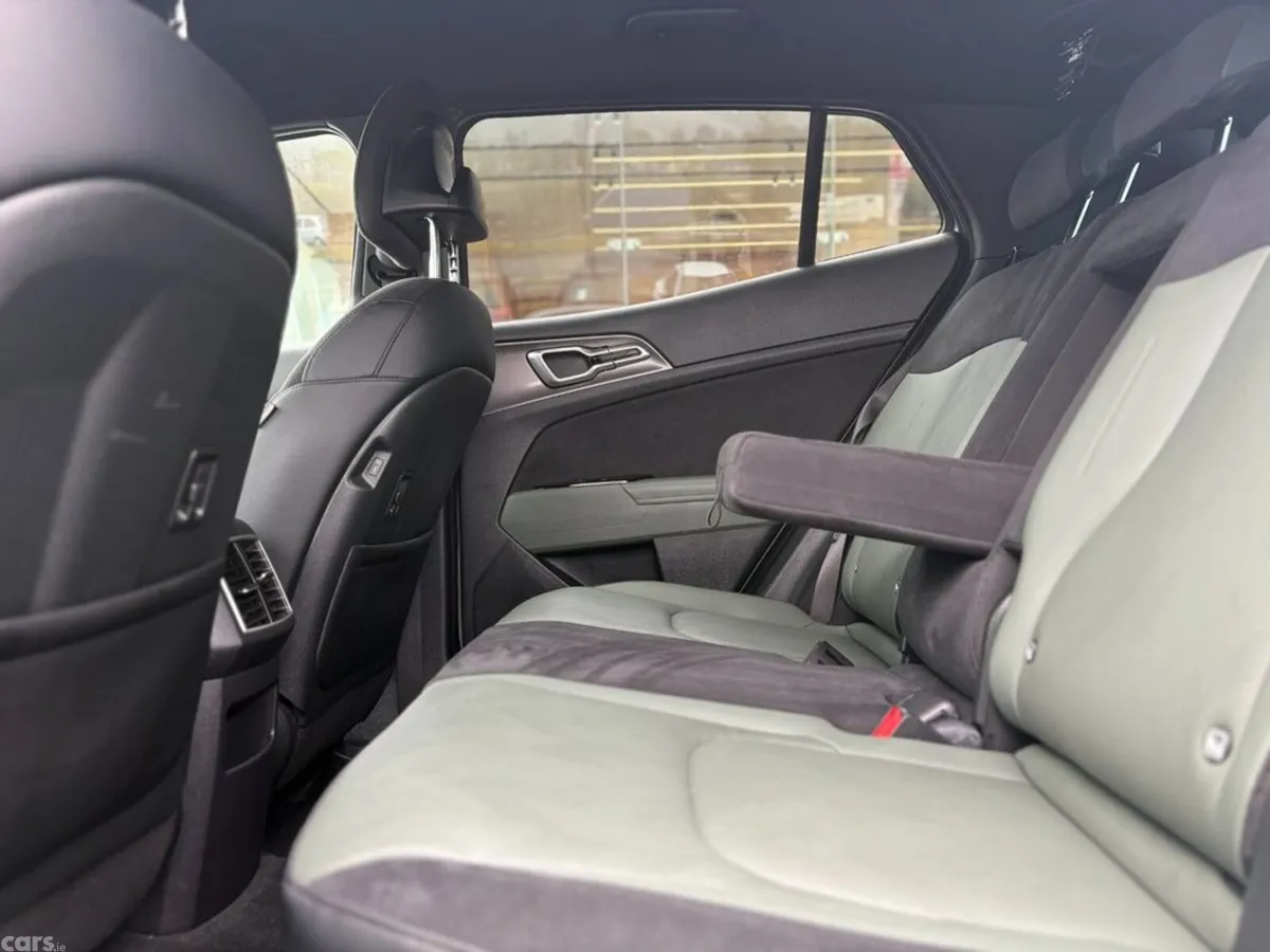 Kia Sportage MPV, Petrol Hybrid, 2024, Grey