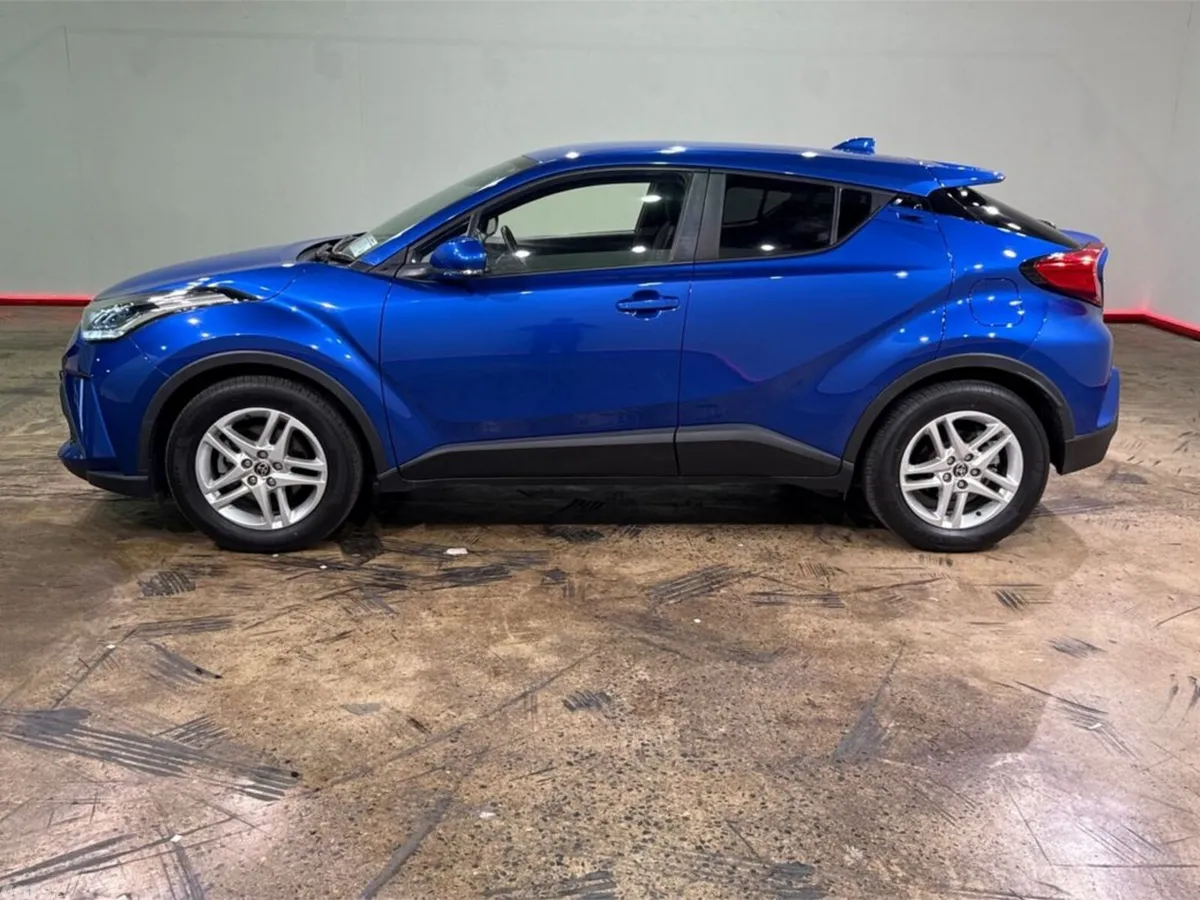 Toyota C-HR SUV, Petrol Hybrid, 2021, Blue