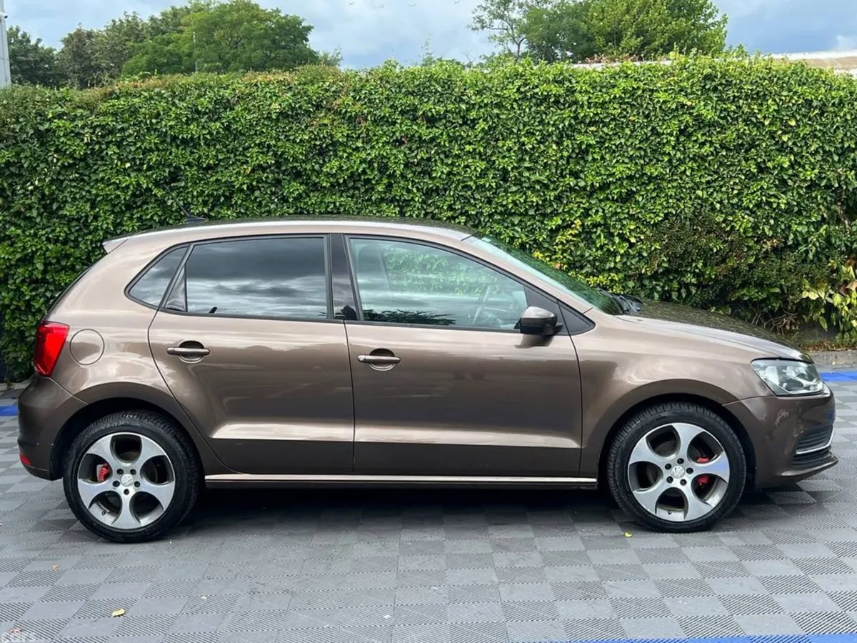 Volkswagen Polo Hatchback, Petrol, 2016, Brown