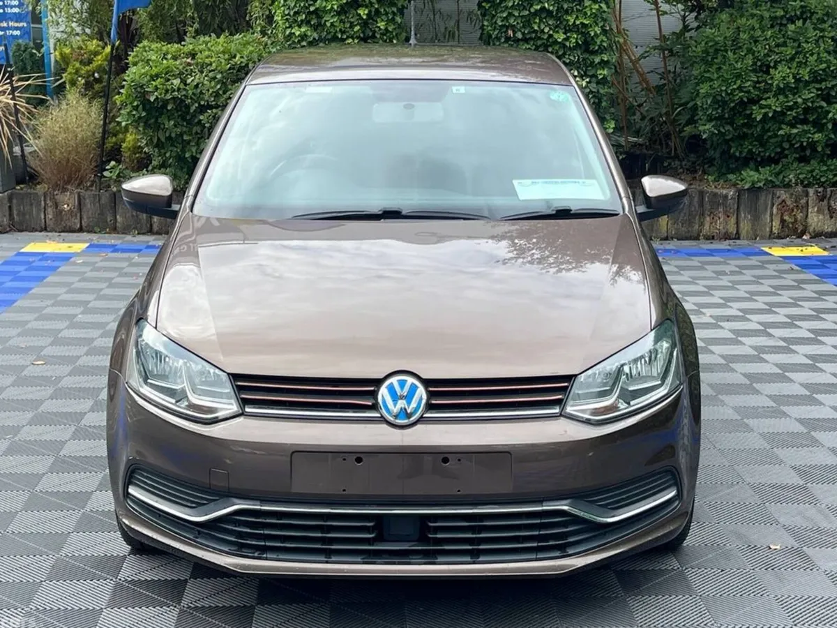 Volkswagen Polo Hatchback, Petrol, 2016, Brown