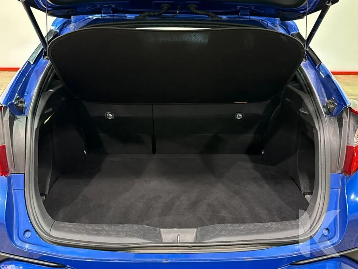 Toyota C-HR SUV, Petrol Hybrid, 2021, Blue