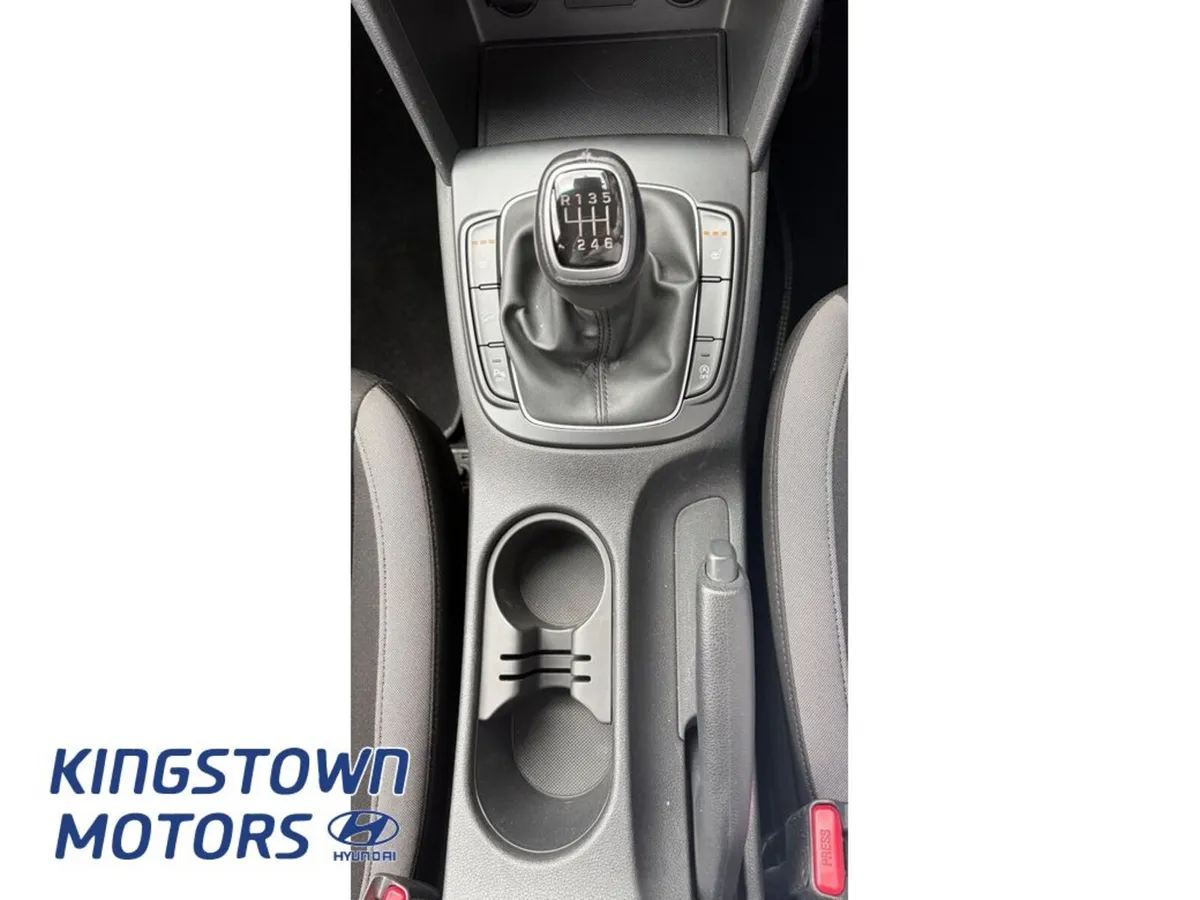 Hyundai KONA MPV, Petrol, 2019, Red