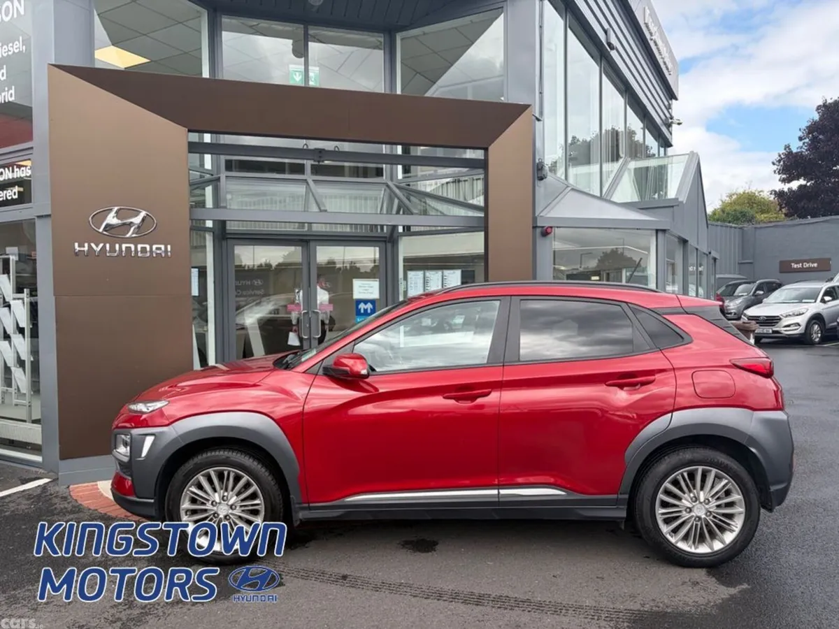Hyundai KONA MPV, Petrol, 2019, Red