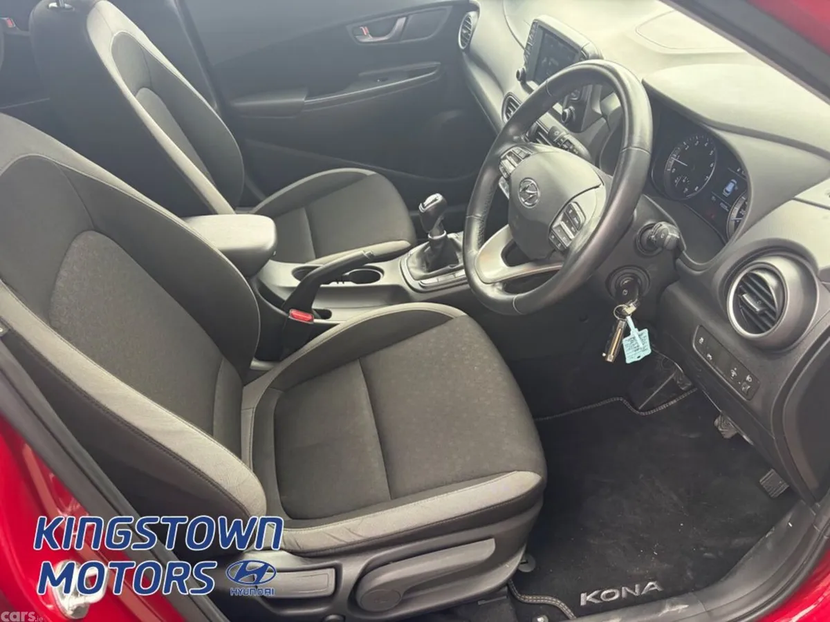 Hyundai KONA MPV, Petrol, 2019, Red