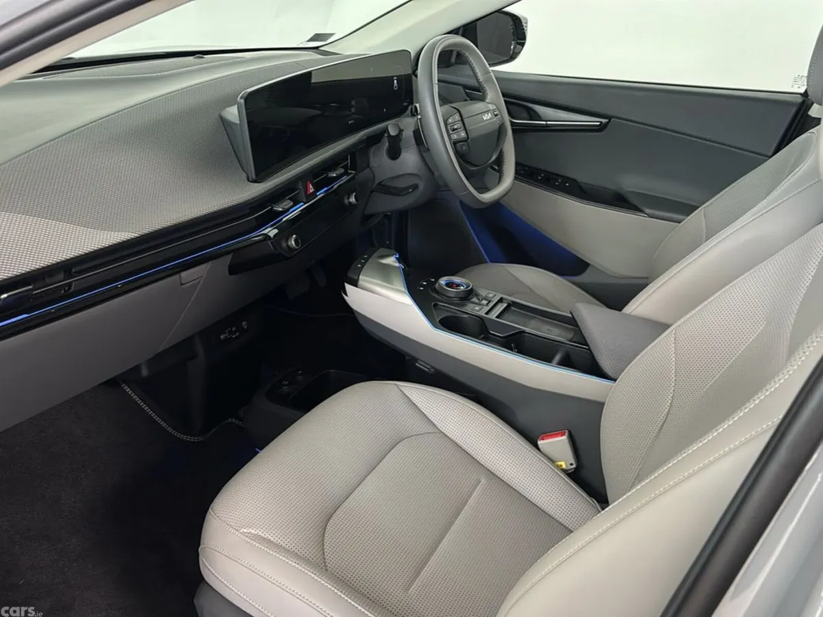 Kia EV6 MPV, Electric, 2025, Grey