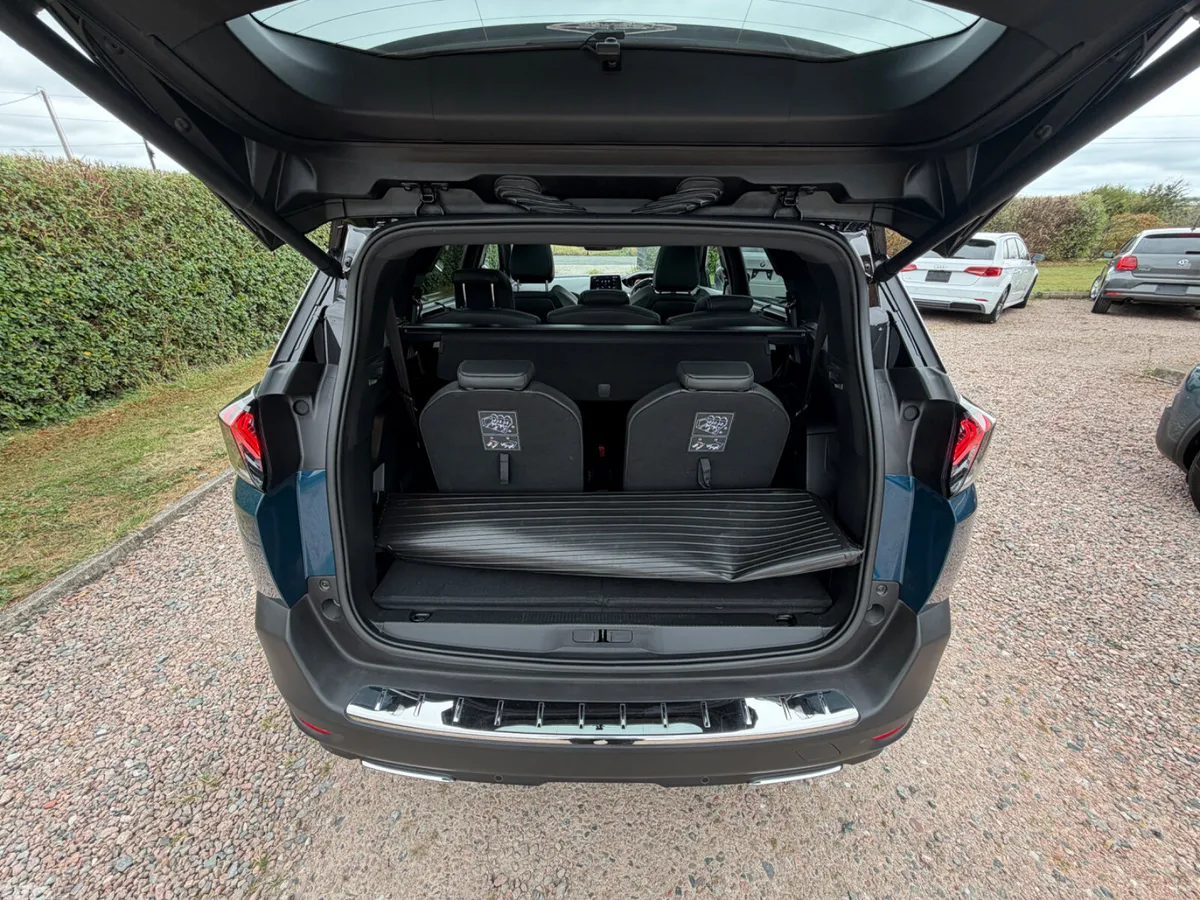 Peugeot 5008 SUV, Diesel, 2021, Blue