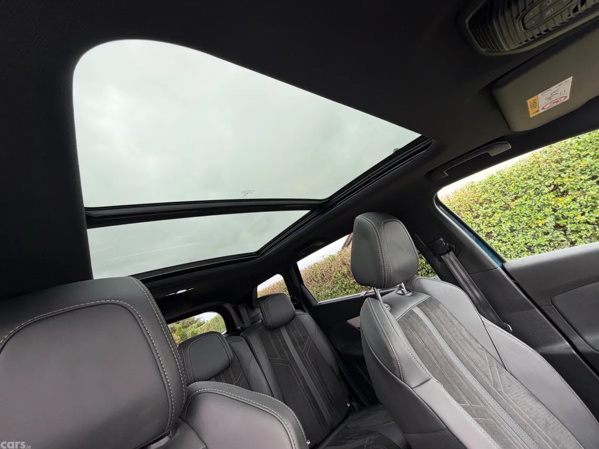 Peugeot 5008 SUV, Diesel, 2021, Blue