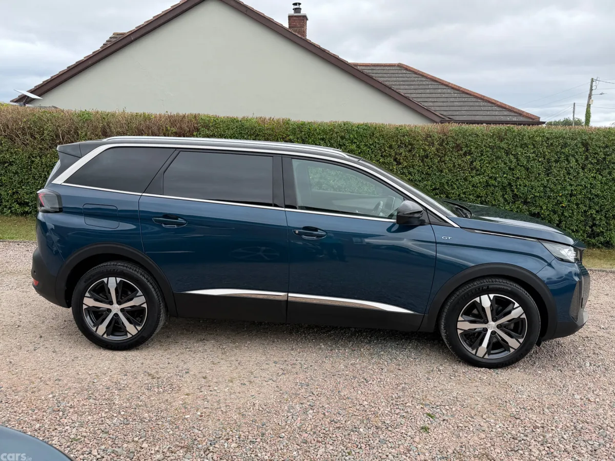 Peugeot 5008 SUV, Diesel, 2021, Blue