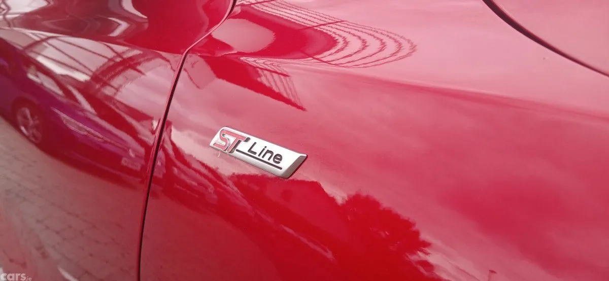 Ford Focus Hatchback, Petrol, 2023, Red