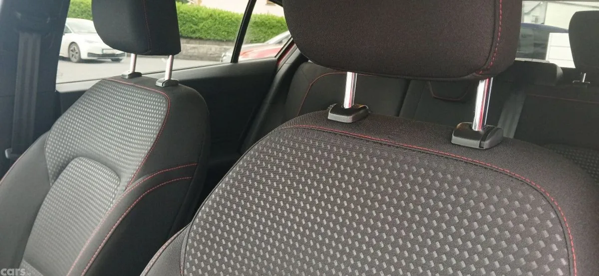 Ford Focus Hatchback, Petrol, 2023, Red