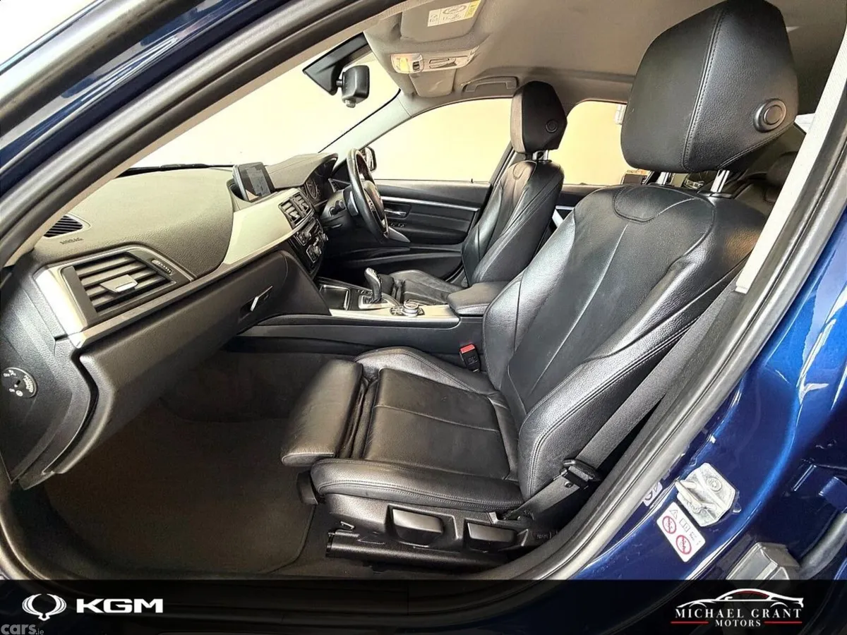 BMW 3-Series Saloon, Petrol, 2018, Blue