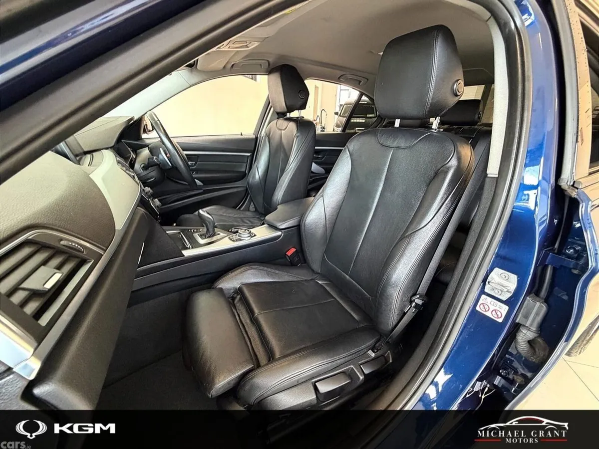 BMW 3-Series Saloon, Petrol, 2018, Blue