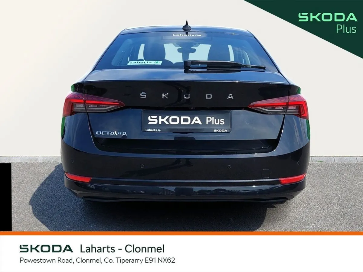 Skoda Octavia Saloon, Diesel, 2024, Black