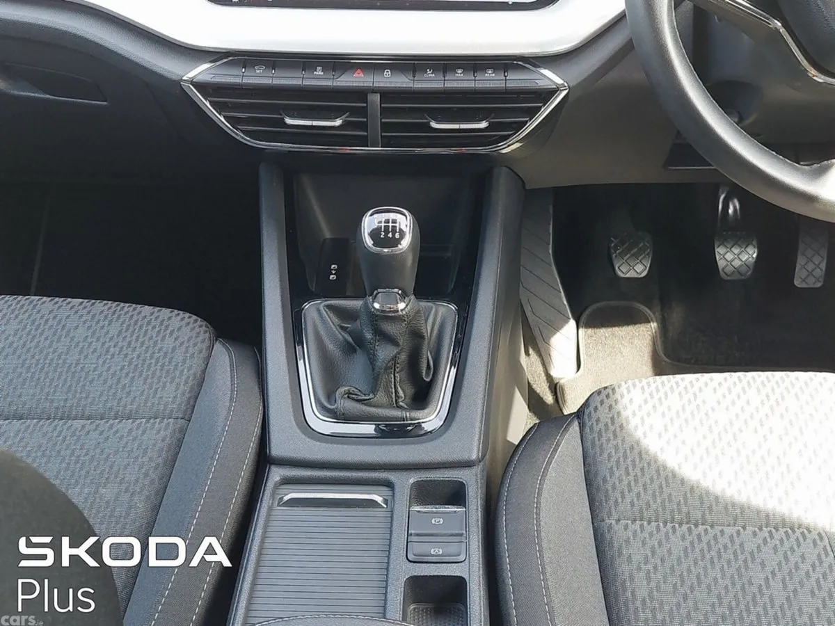 Skoda Octavia Saloon, Diesel, 2024, Black