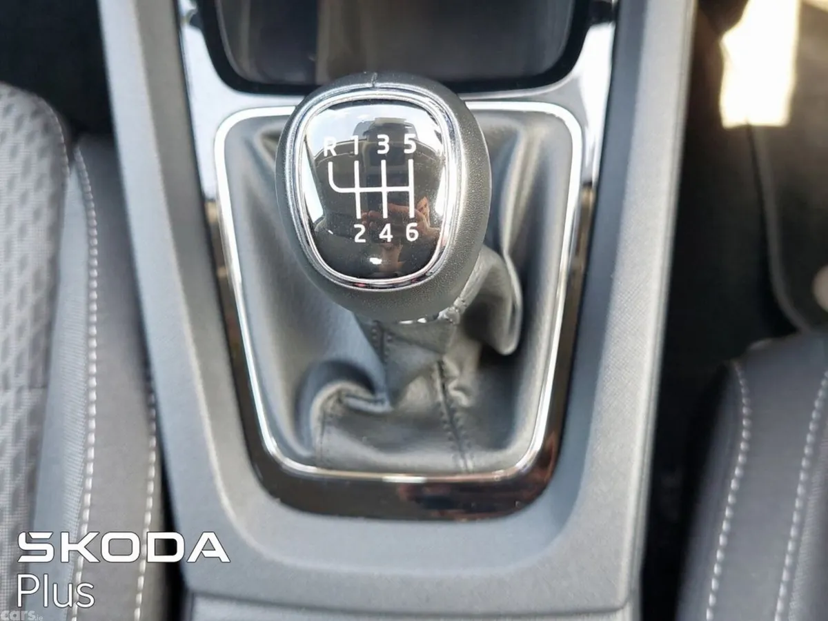 Skoda Octavia Saloon, Diesel, 2024, Black