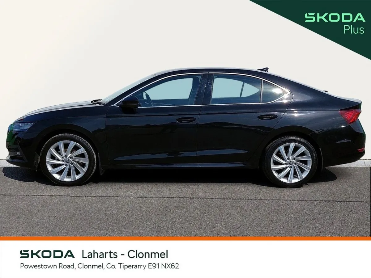 Skoda Octavia Saloon, Diesel, 2024, Black
