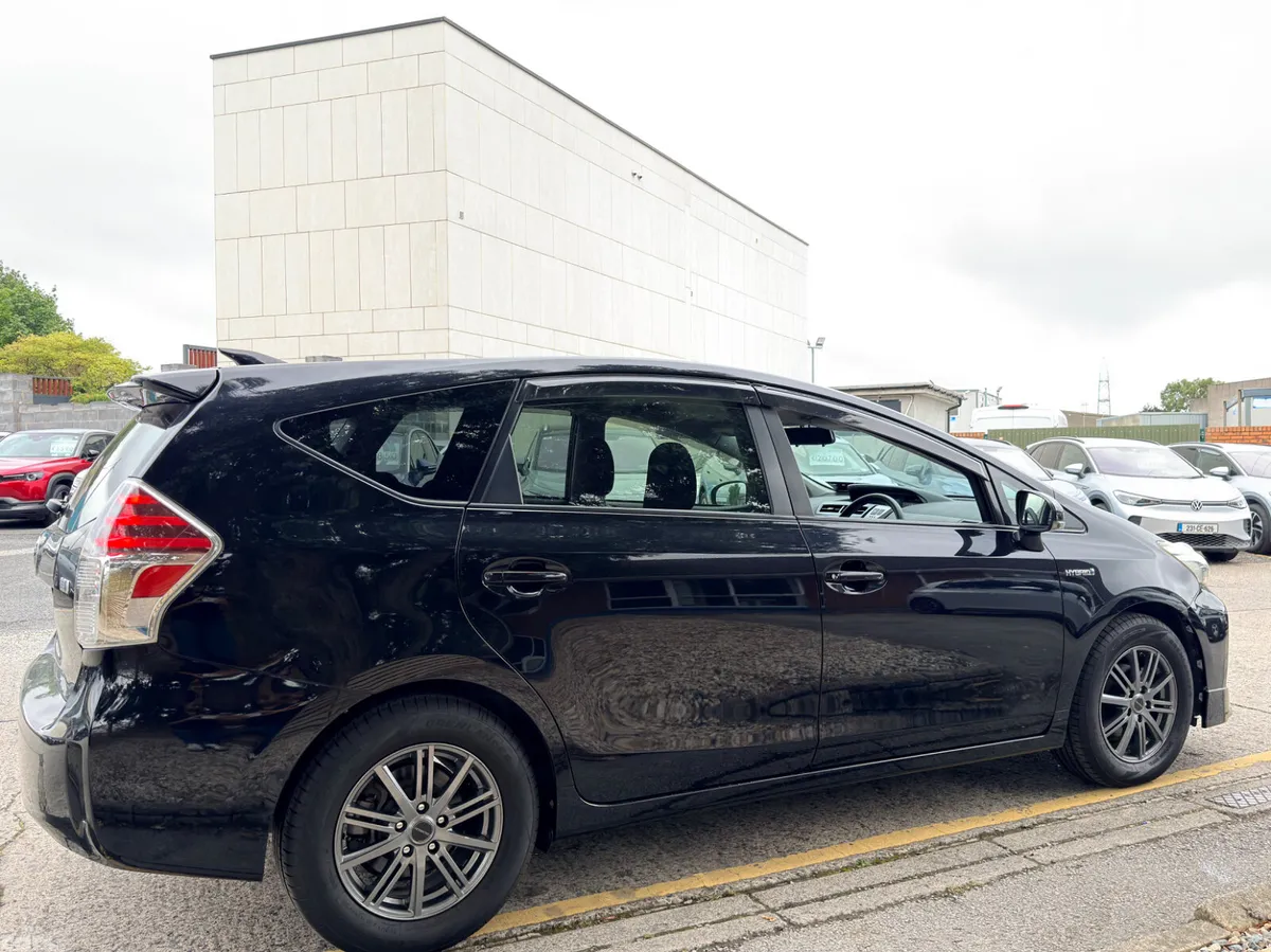 Toyota Prius MPV, Petrol Hybrid, 2016, Black