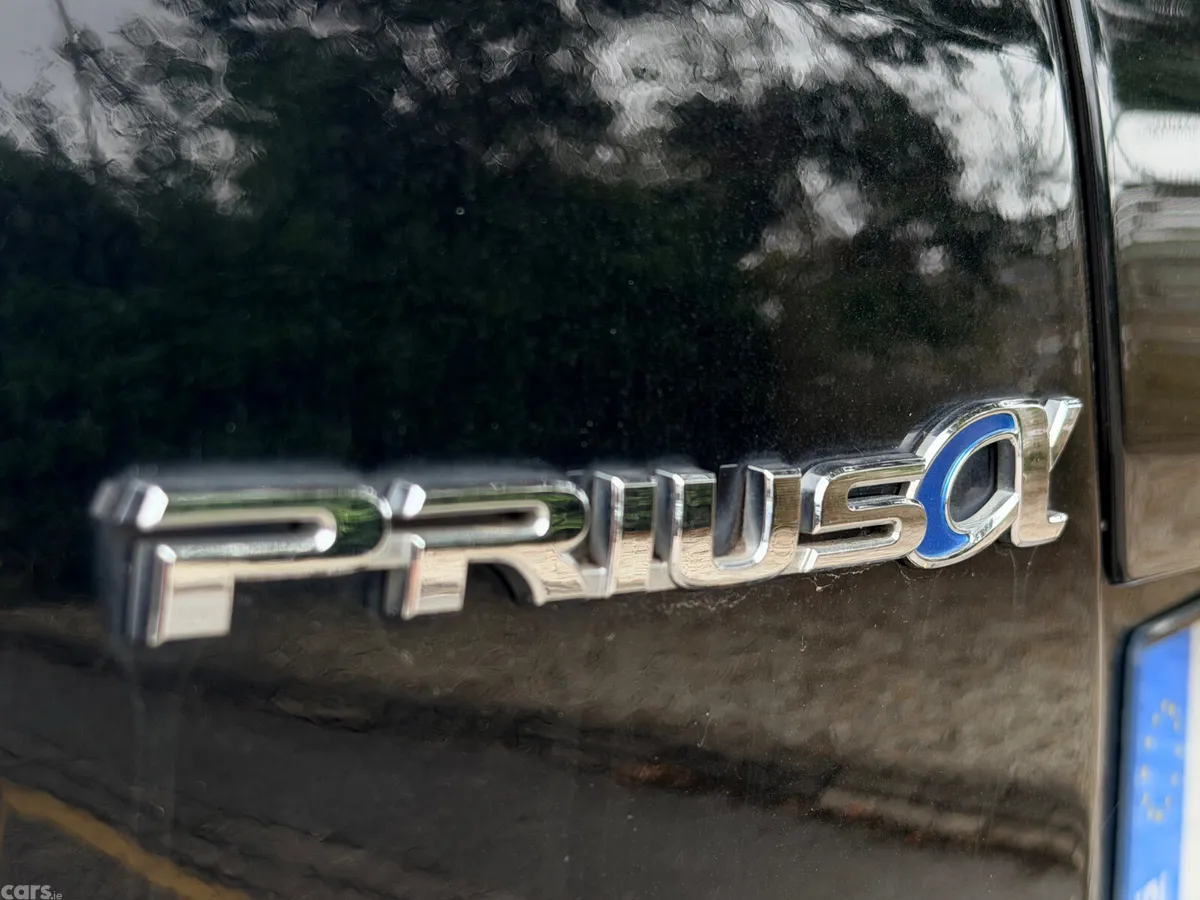 Toyota Prius MPV, Petrol Hybrid, 2016, Black