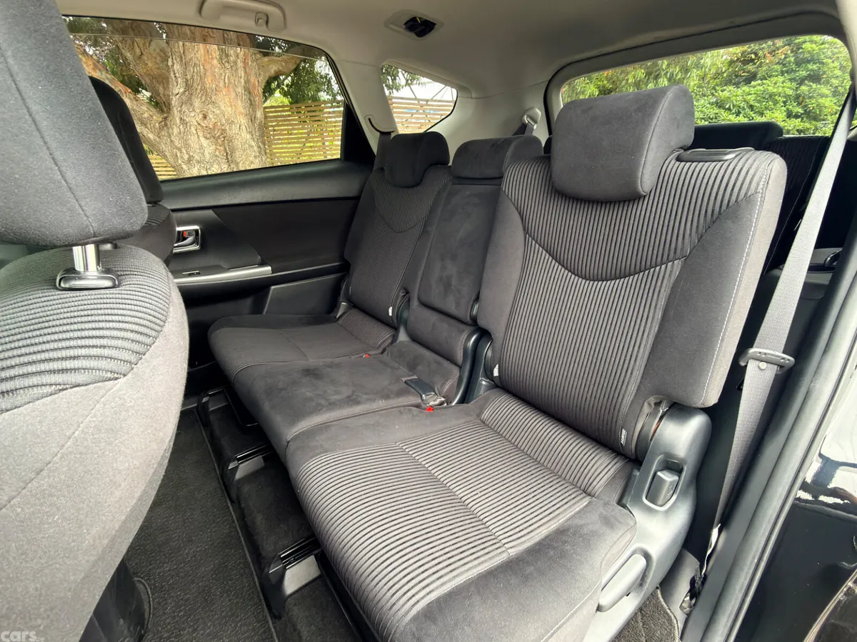Toyota Prius MPV, Petrol Hybrid, 2016, Black
