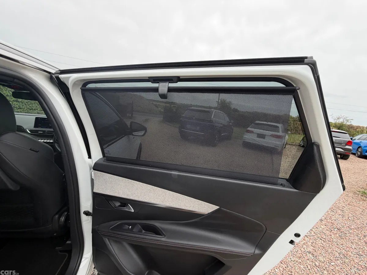 Peugeot 5008 SUV, Diesel, 2018, White