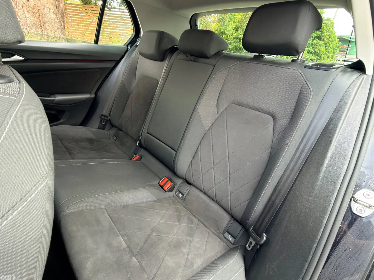 Volkswagen Golf Estate, Diesel, 2023, Black