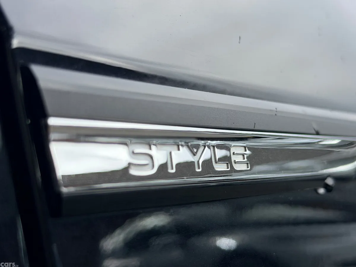 Volkswagen Golf Estate, Diesel, 2023, Black