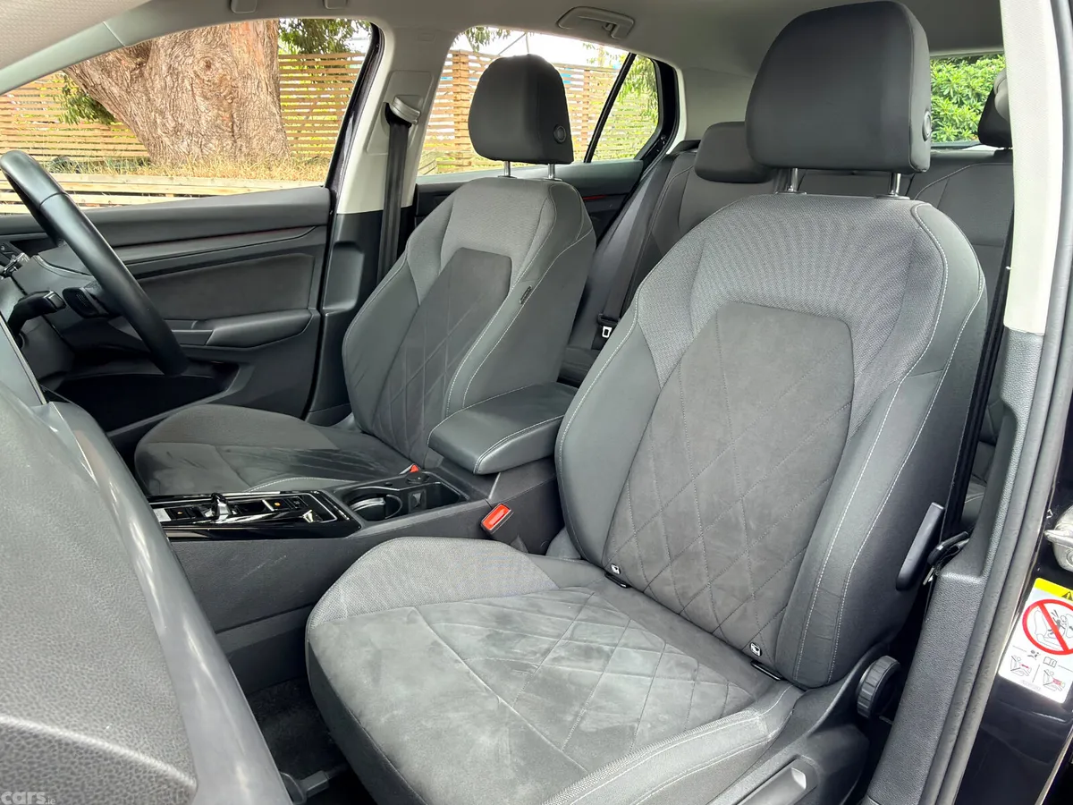 Volkswagen Golf Estate, Diesel, 2023, Black