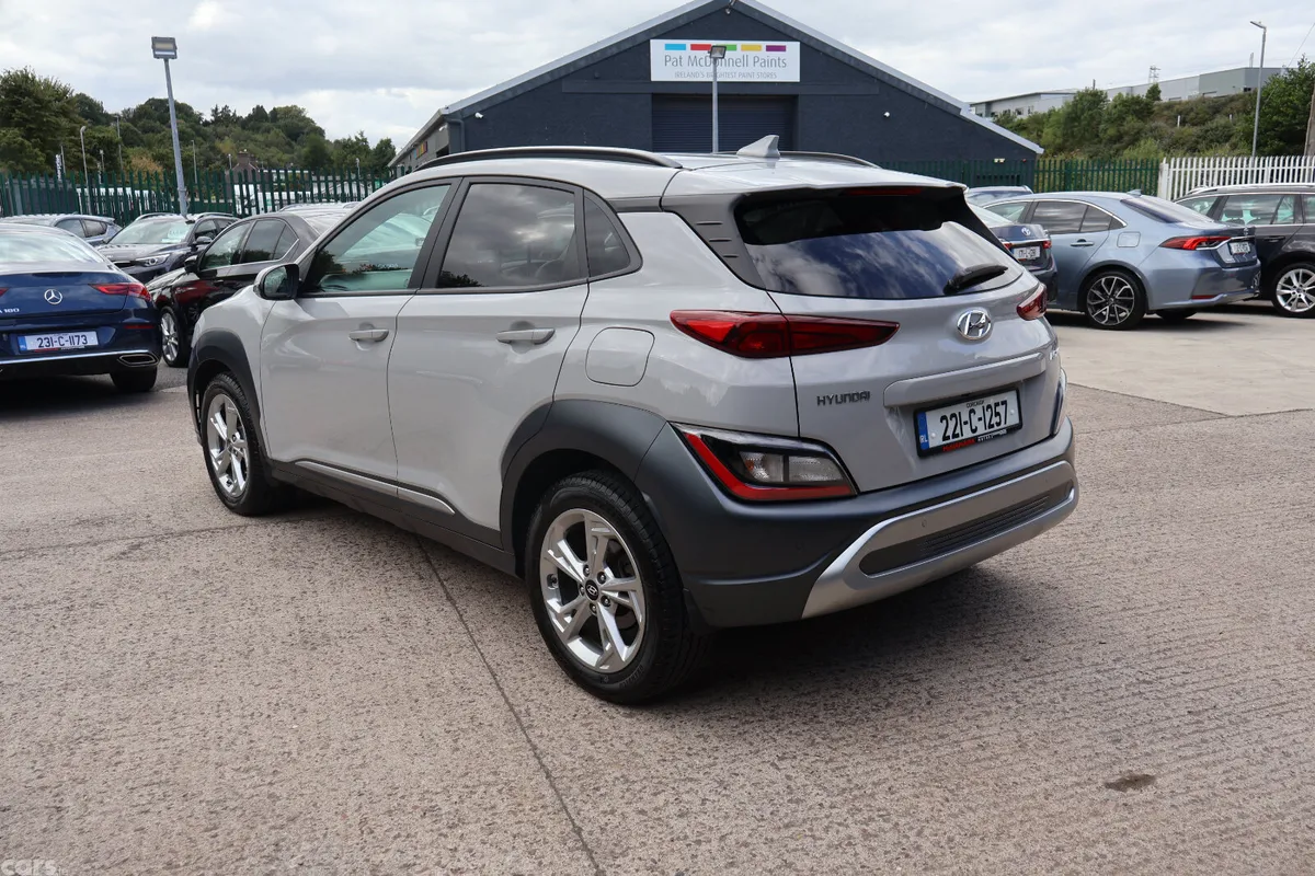 Hyundai KONA MPV, Petrol, 2022, Grey