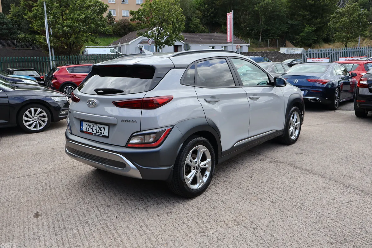 Hyundai KONA MPV, Petrol, 2022, Grey