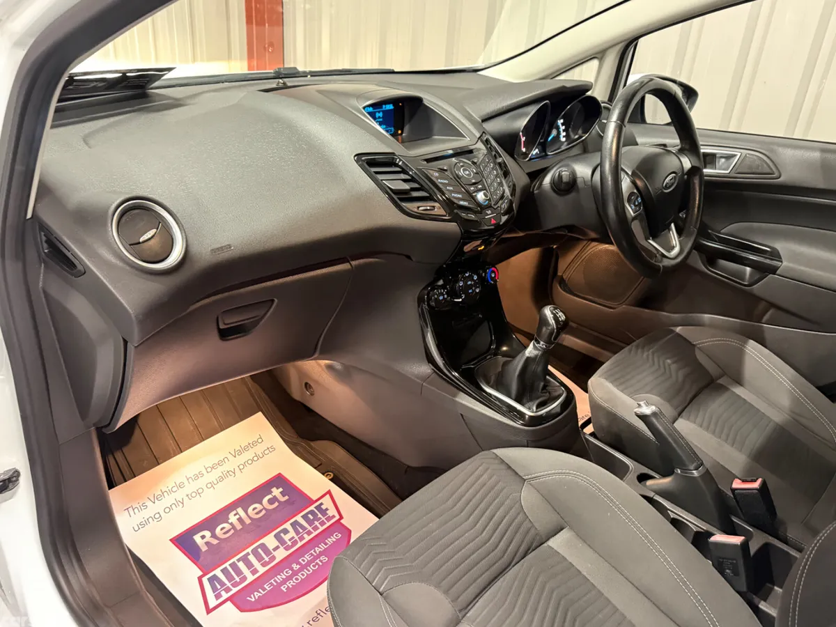 Ford Fiesta Hatchback, Petrol, 2015, White