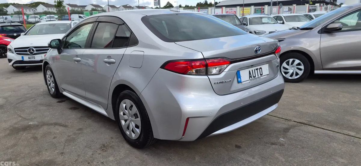 Toyota Corolla Saloon, Petrol Hybrid, 2021, Silver