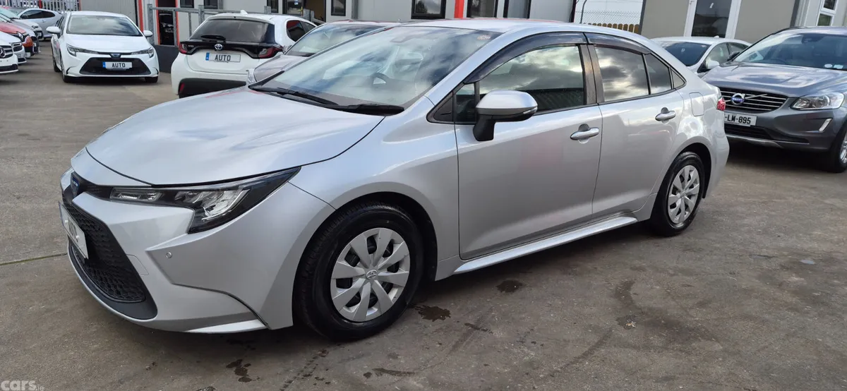 Toyota Corolla Saloon, Petrol Hybrid, 2021, Silver