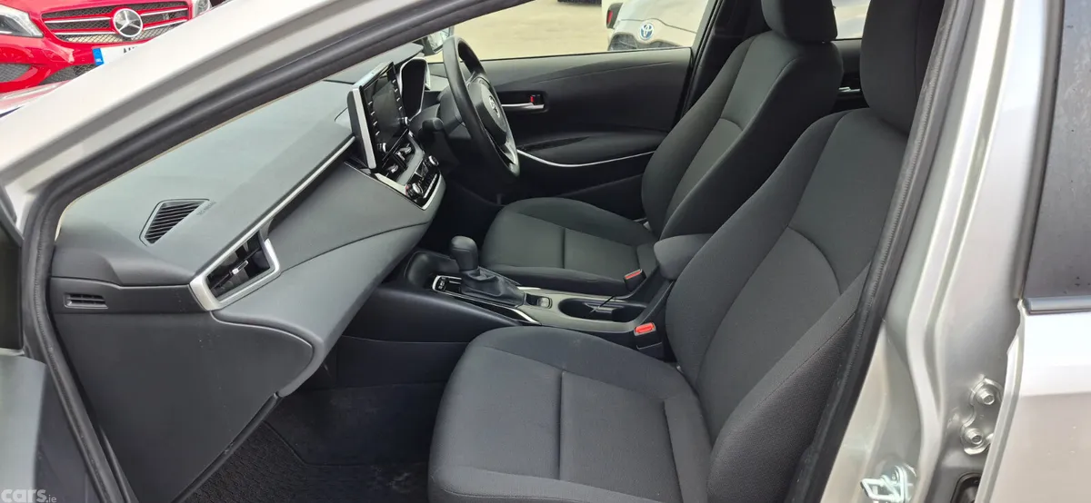 Toyota Corolla Saloon, Petrol Hybrid, 2021, Silver
