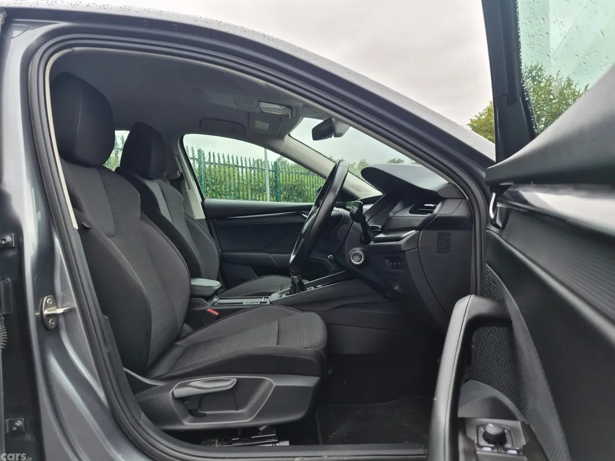 BMW 3-Series Saloon, Petrol Plug-in Hybrid, 2023, Grey