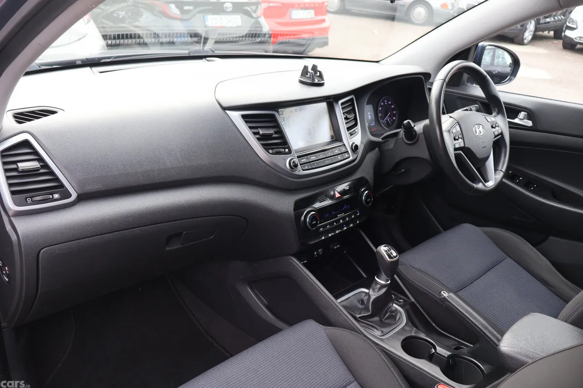 Hyundai Tucson SUV, Diesel, 2017, Blue