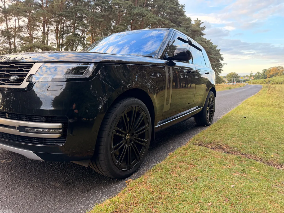 Land Rover Range Rover SUV, Petrol Plug-in Hybrid, 2023, Black