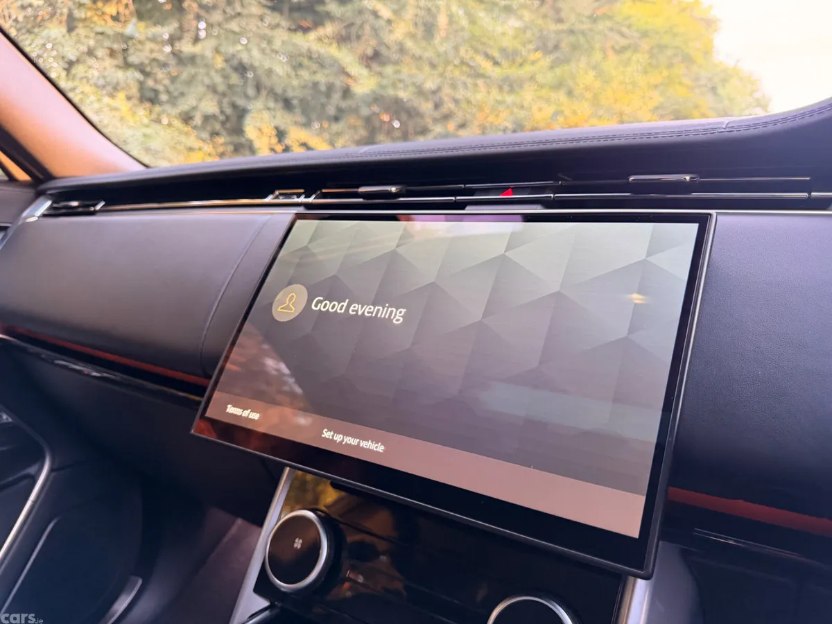 Land Rover Range Rover SUV, Petrol Plug-in Hybrid, 2023, Black