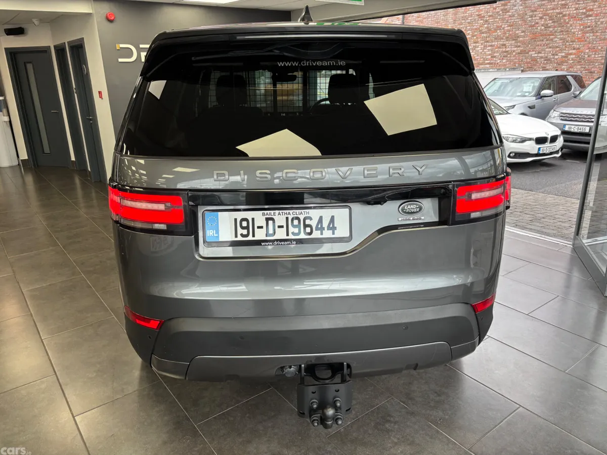 Land Rover Discovery SUV, Diesel, 2019, Grey
