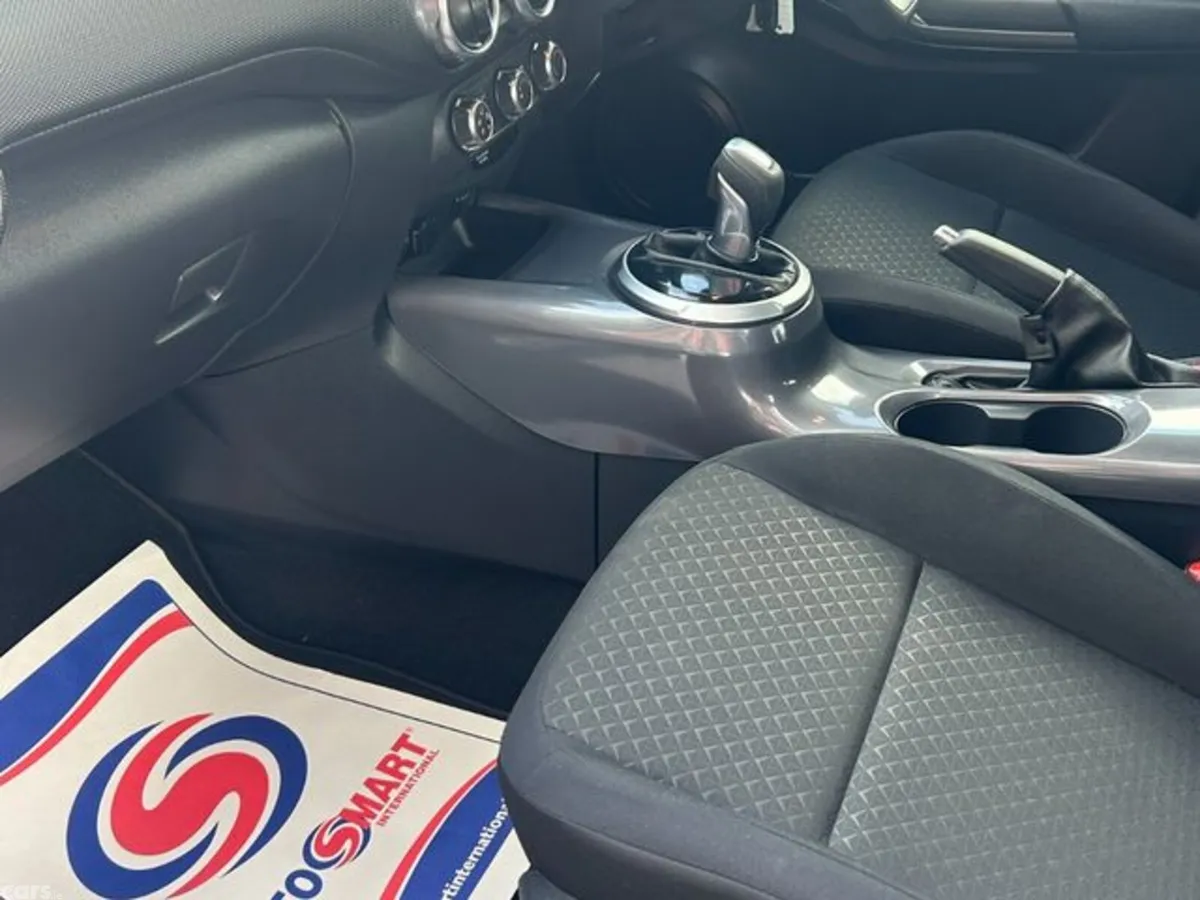 Nissan Juke MPV, Petrol, 2023, Grey