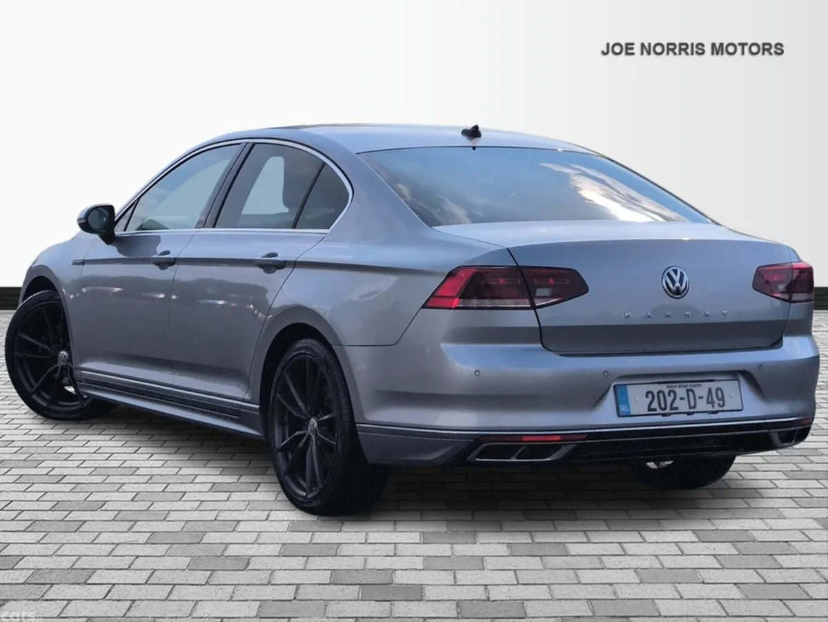 Volkswagen Passat Saloon, Petrol, 2020, Grey