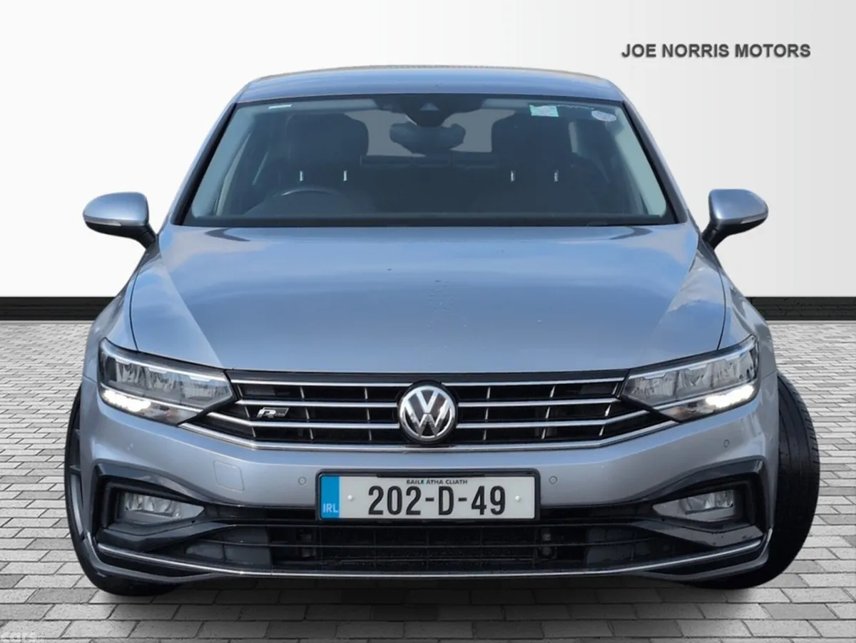 Volkswagen Passat Saloon, Petrol, 2020, Grey