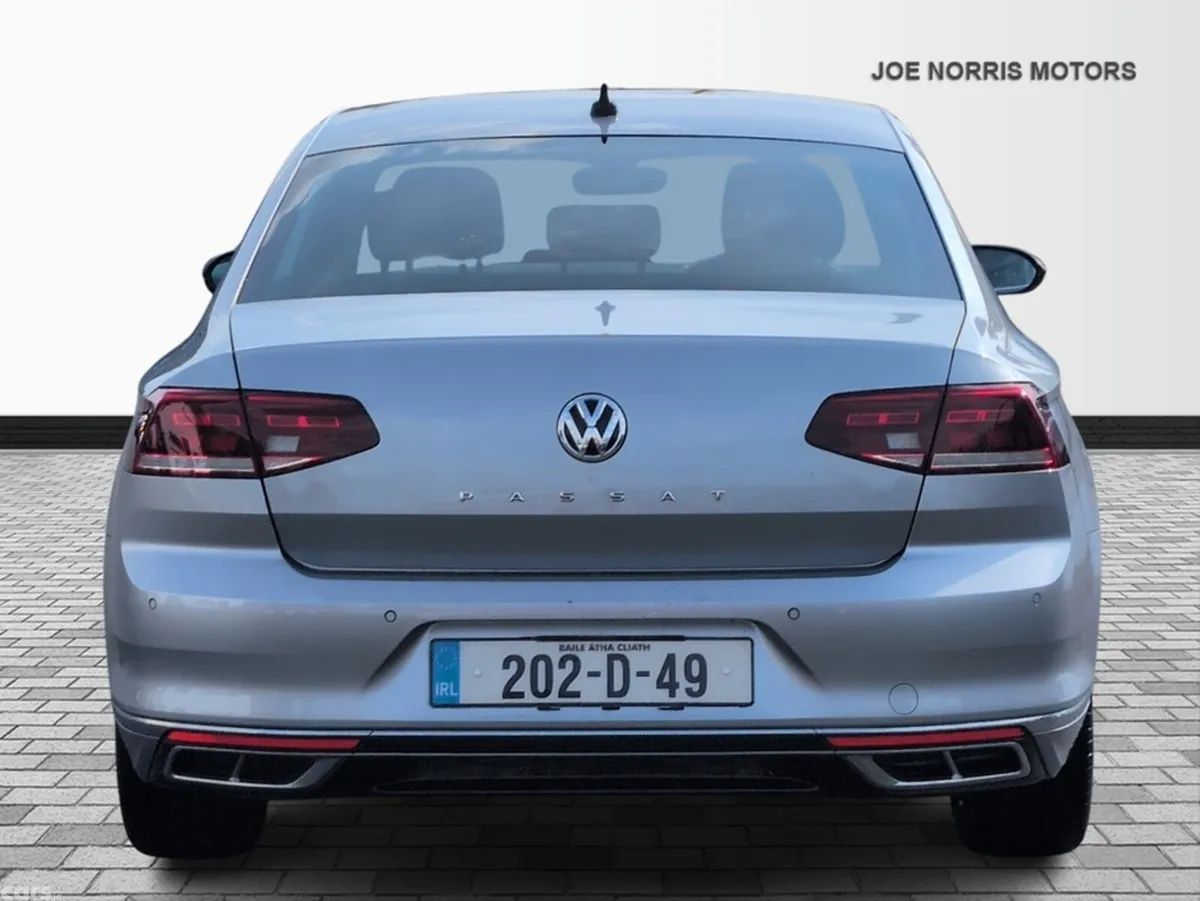 Volkswagen Passat Saloon, Petrol, 2020, Grey