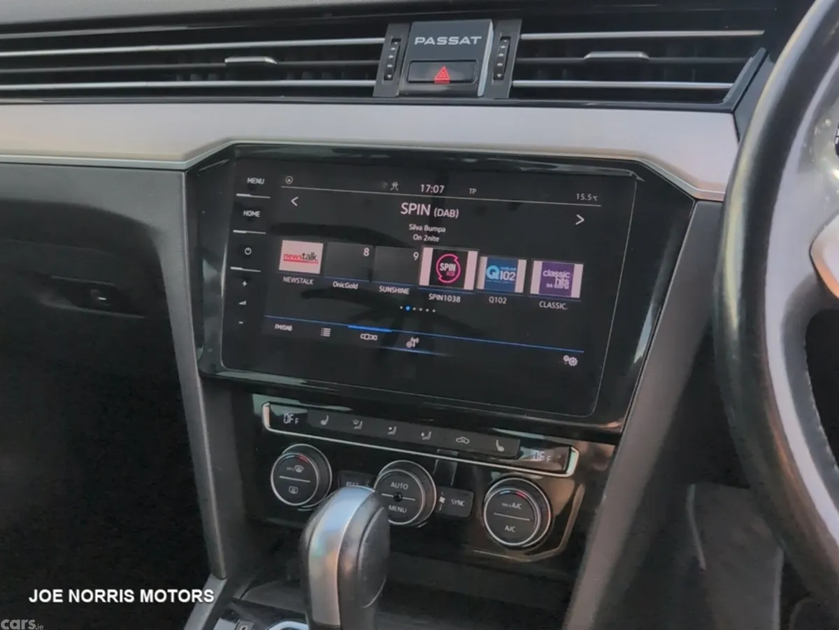 Volkswagen Passat Saloon, Petrol, 2020, Grey