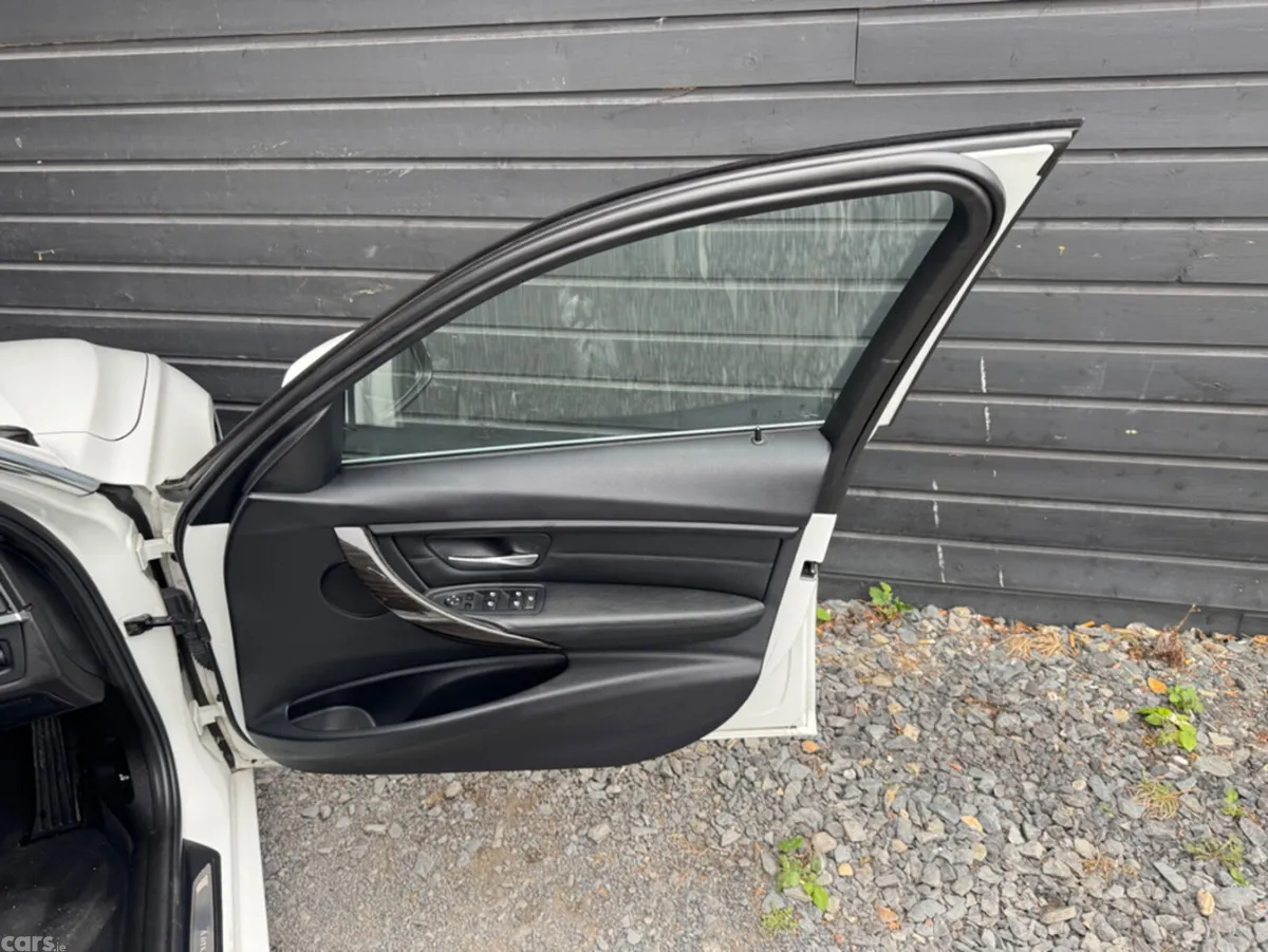 BMW 3-Series Saloon, Diesel, 2015, White